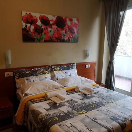 Smart Trastevere Рим Екстериор снимка