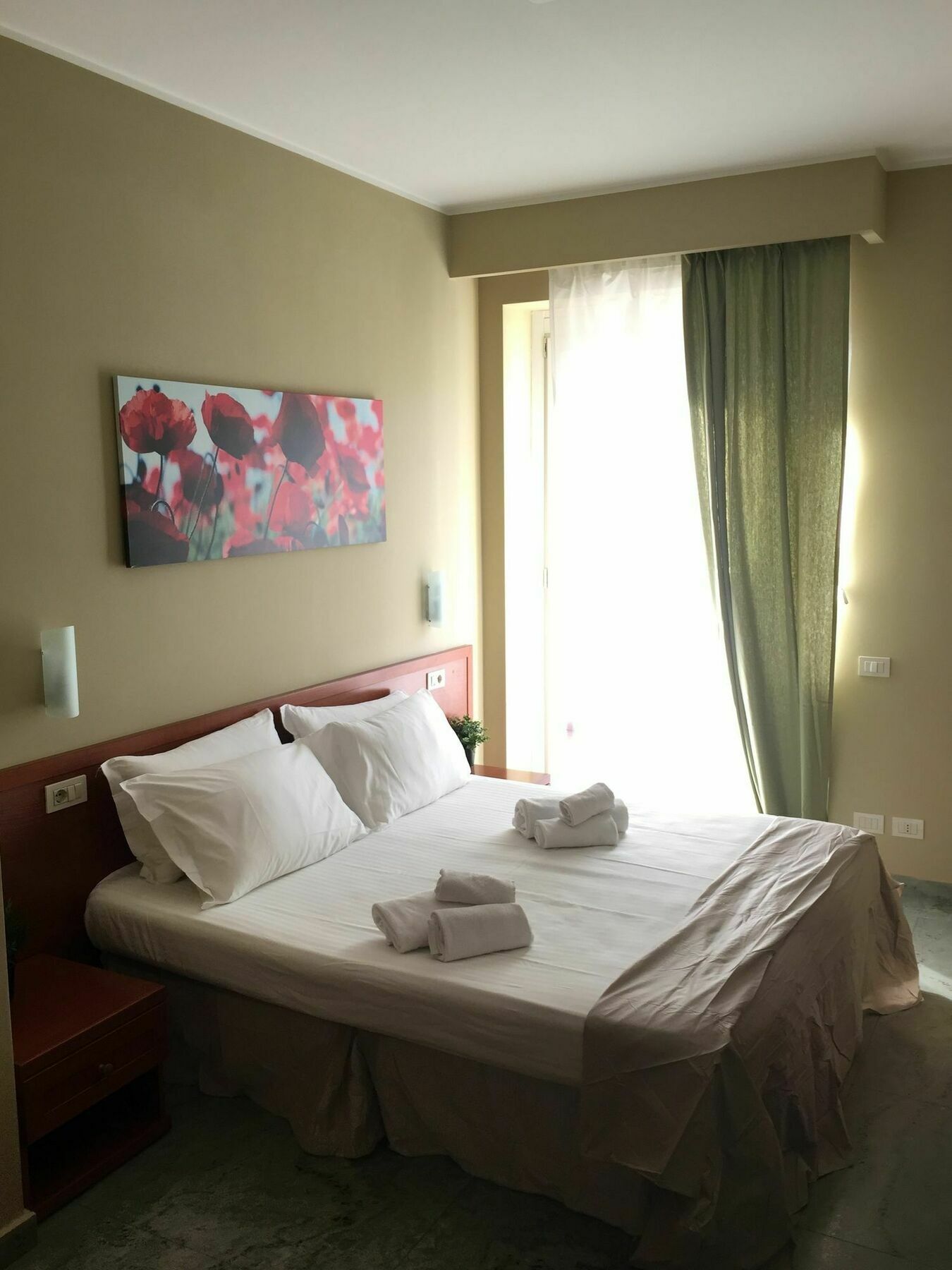 Smart Trastevere Рим Екстериор снимка
